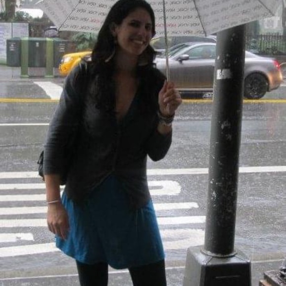 Meet your Posher, Jenelle - Picture 3 of 3